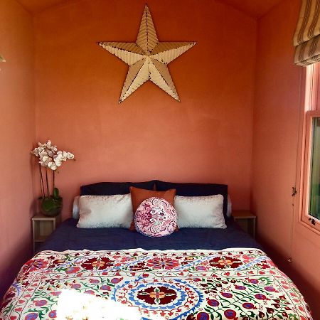 The Oaks Glamping - Pips Cabin Colkirk Екстер'єр фото